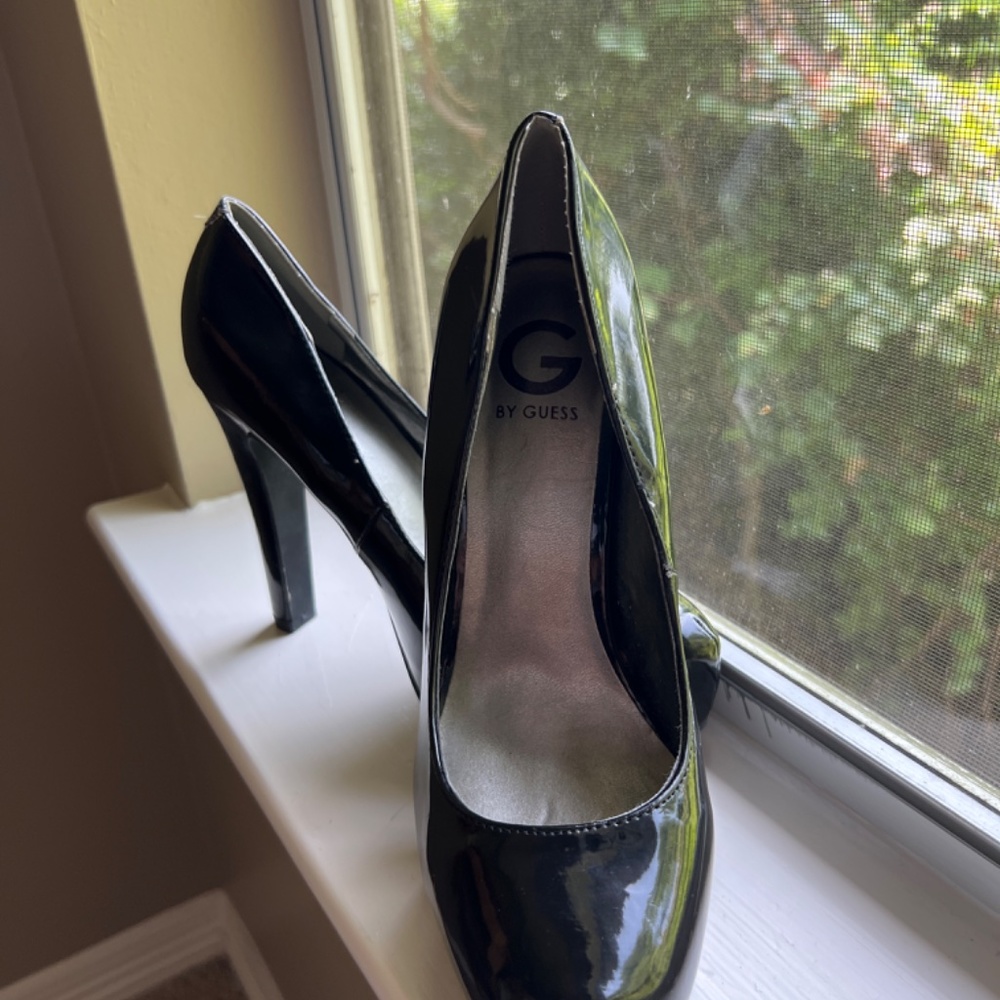 High heels - Picture 2 of 2